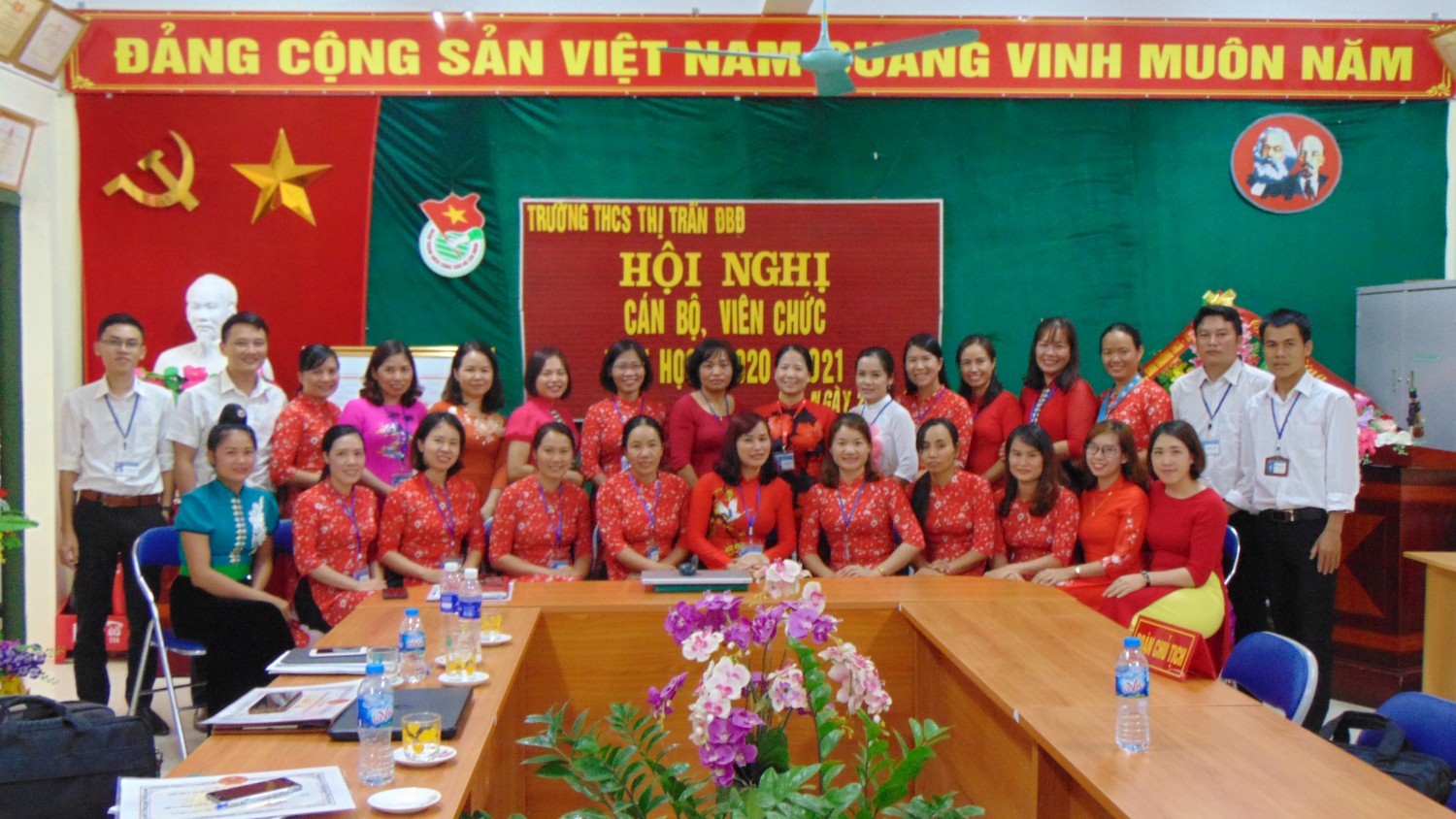 Trường THCS Thị trấn Điện Biên Đông tổ chức Hội nghị Cán bộ, Viên chức năm học: 2020-2021