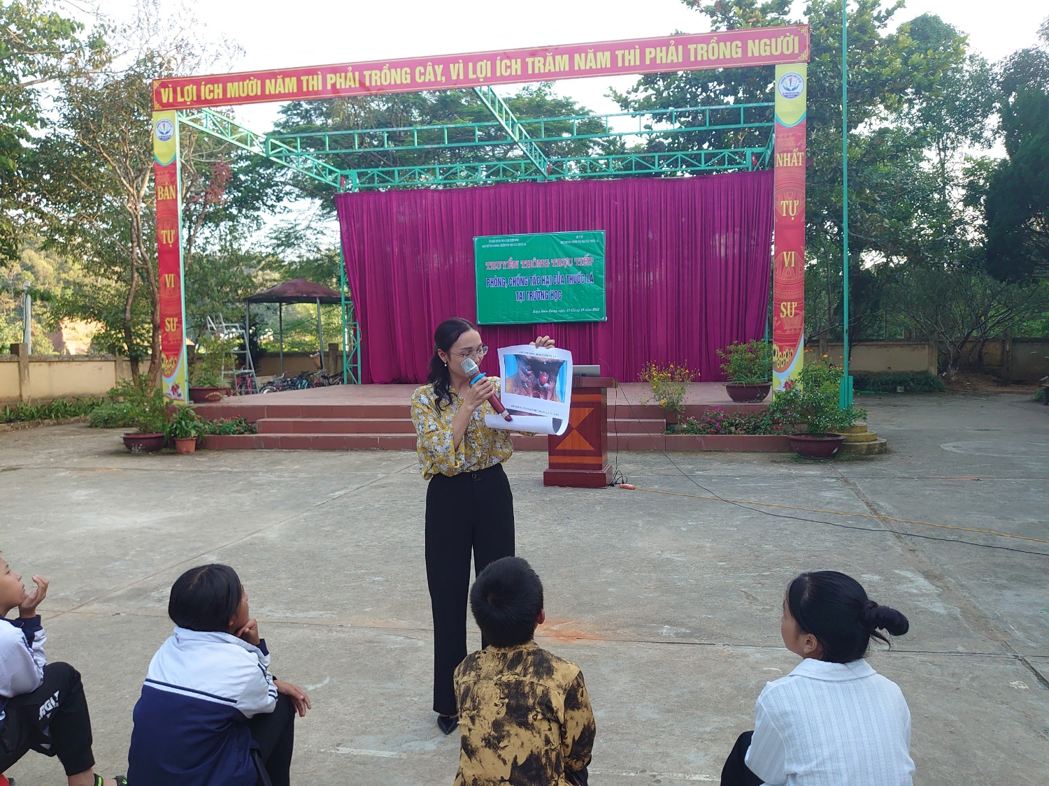 Cô Nguyễn Mai Phương – Đại diện của trung tâm kiểm soát dịch bệnh tỉnh Điện Biê