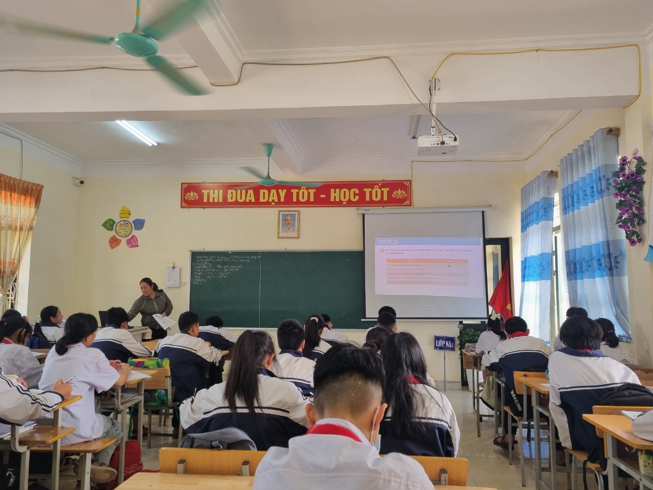 Tổ Khoa học xã hội Trường THCS Thị Trấn Điện Biên Đông  tổ chức chuyên đề nâng cao chất lượng giảng dạy Năm học 2023-2024