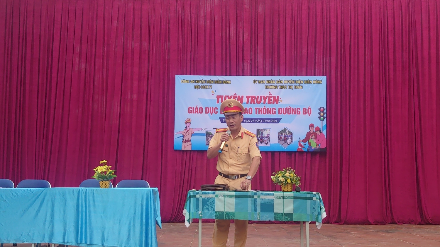 HỌC SINH TRƯỜNG THCS THỊ TRẤN ĐIỆN BIÊN ĐÔNG CHUNG TAY XÂY DỰNG VĂN HÓA GIAO THÔNG