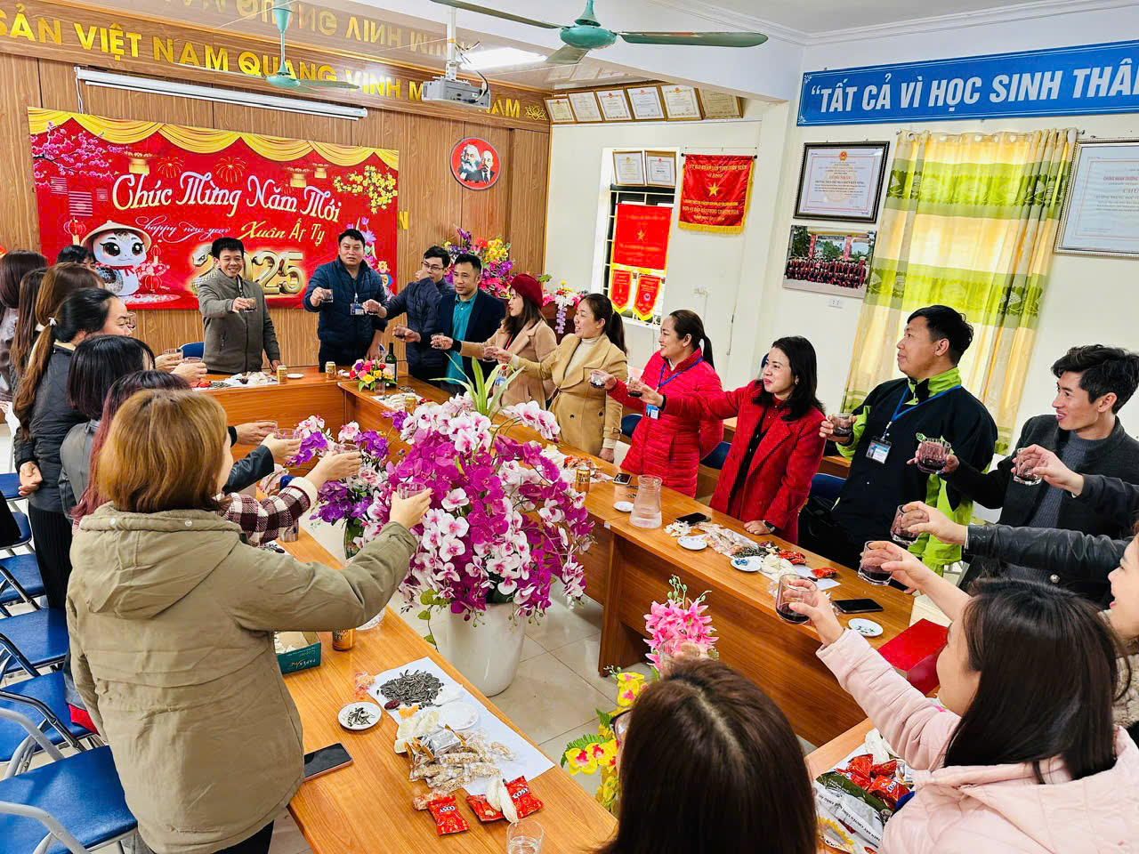 TRƯỜNG THCS THỊ TRẤN ĐIỆN BIÊN ĐÔNG KHAI XUÂN ẤT TỴ 2025